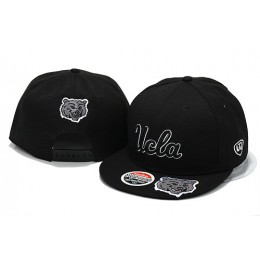 NCAA Black Snapback Hat YS 6 Snapback
